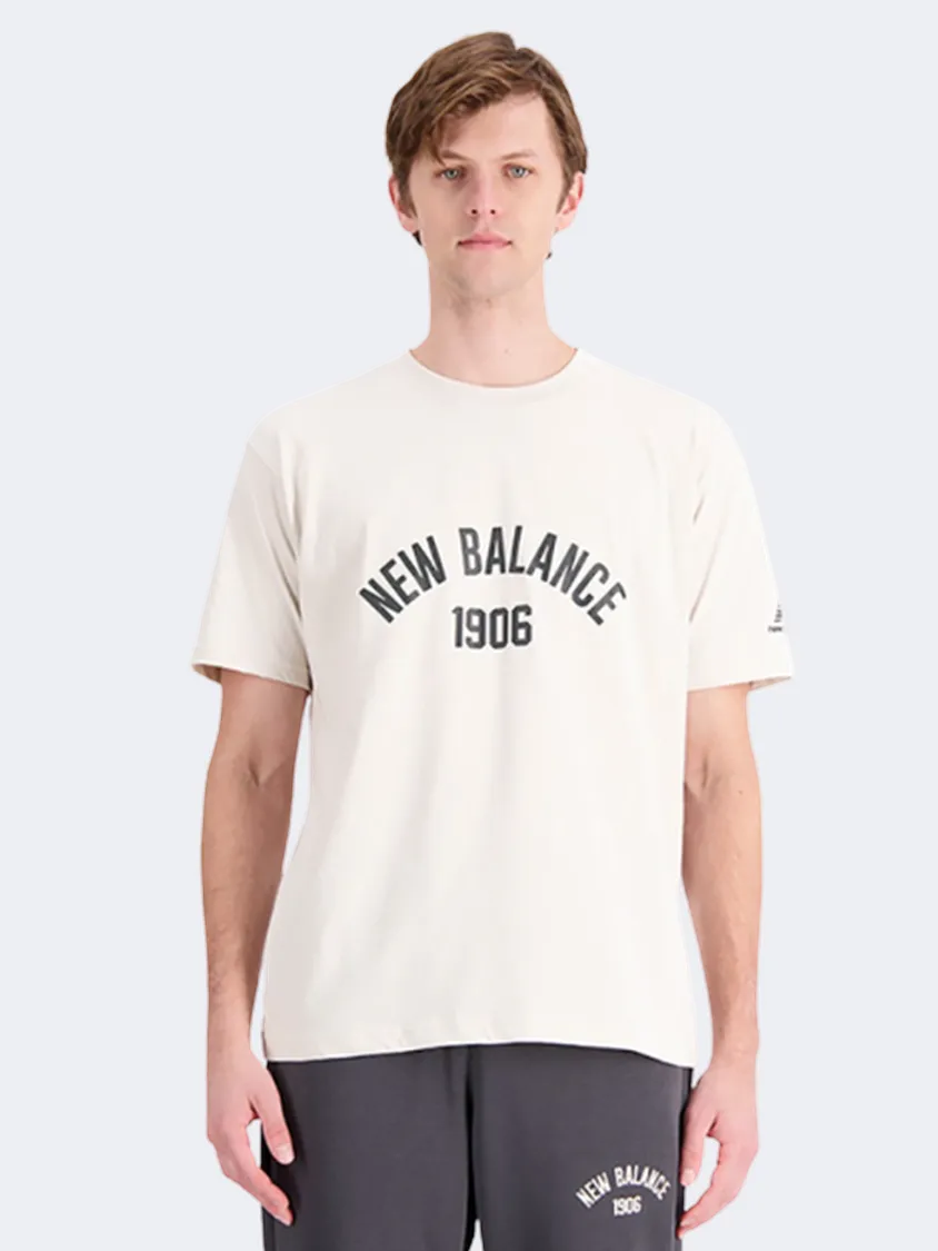 New Balance Essential Varsity Graphic Men Lifestyle T-Shirt Moonbeam