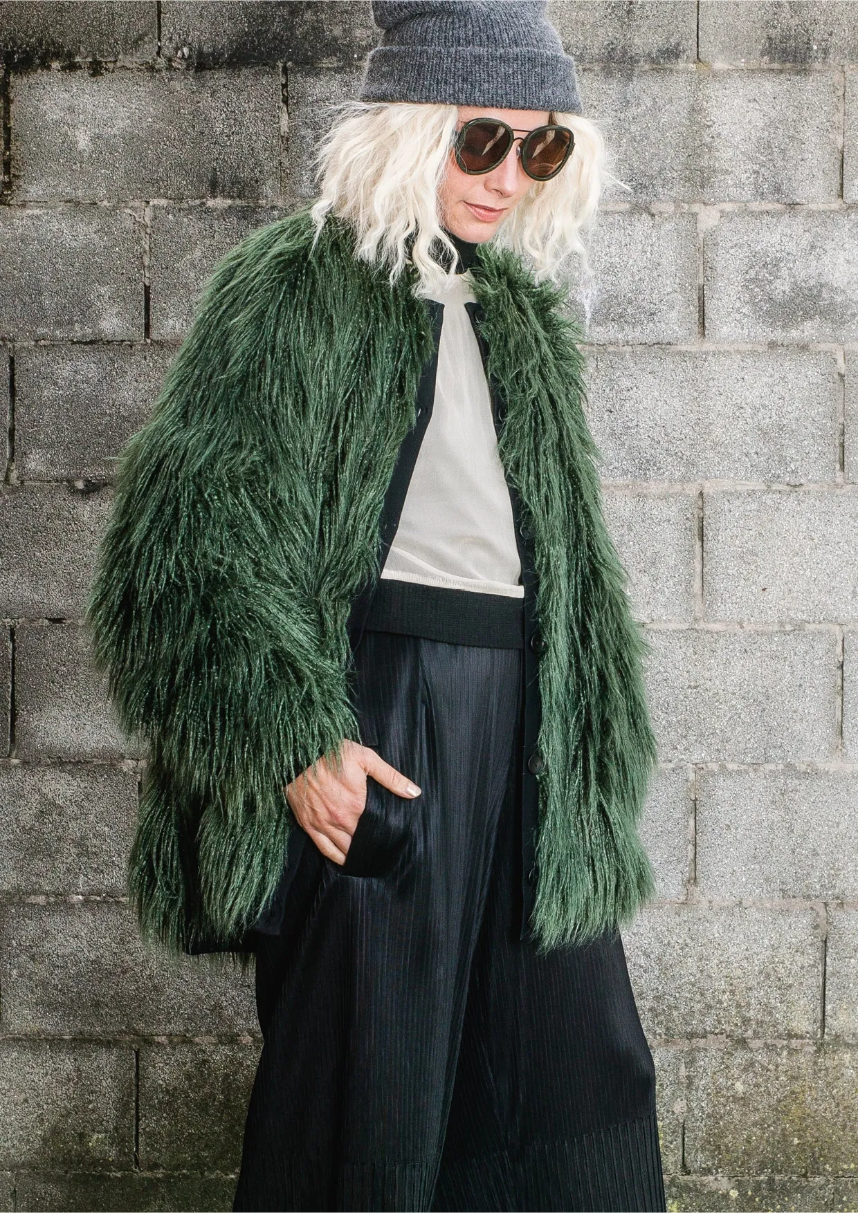 PILOT JACKET - FAUX FUR SHAGGY dark green / FUR LINING black