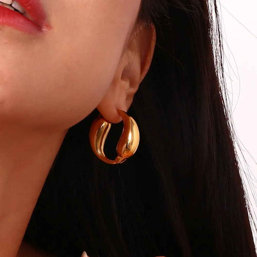 Trendy Round Hoop Earrings –  Gold and Silver for Fashion-Forward Women