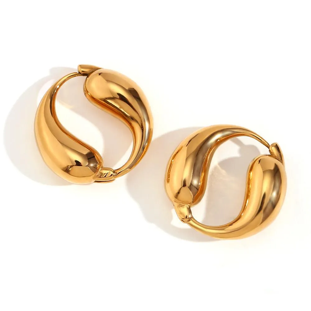 Trendy Round Hoop Earrings –  Gold and Silver for Fashion-Forward Women