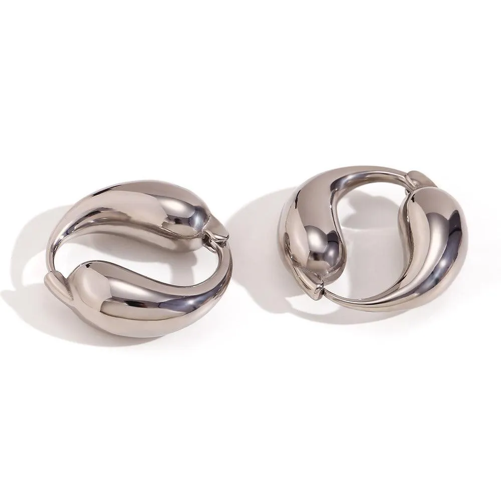 Trendy Round Hoop Earrings –  Gold and Silver for Fashion-Forward Women